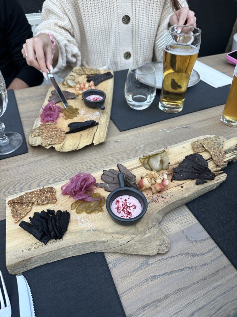Mary-Ann’s Vinterhagen Restaurant & Peisen Bar