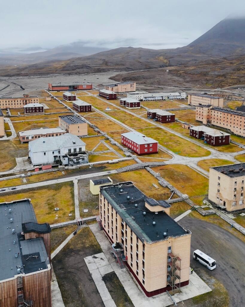 Wycieczka do Pyramiden
